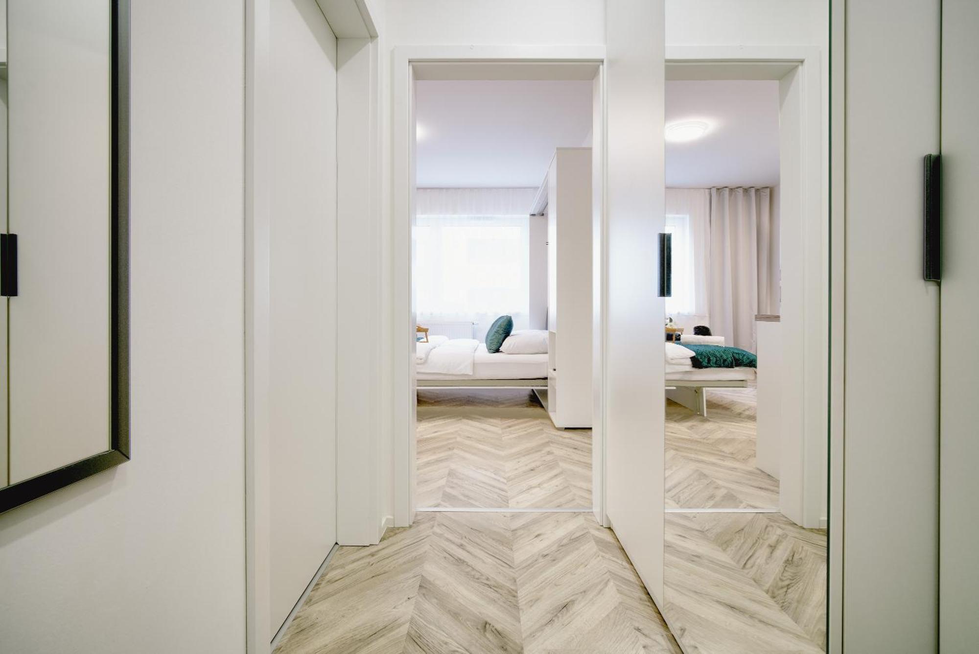 City Relax Apartments With Free Parking, 10 Mins Walk To City Centre Бърно Екстериор снимка