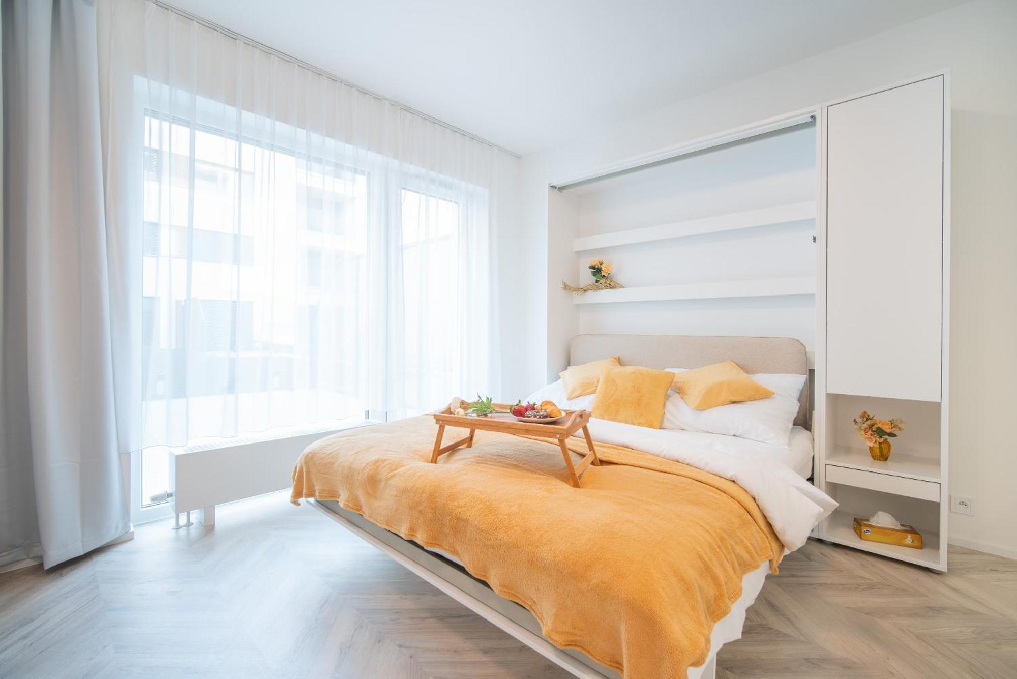 City Relax Apartments With Free Parking, 10 Mins Walk To City Centre Бърно Екстериор снимка