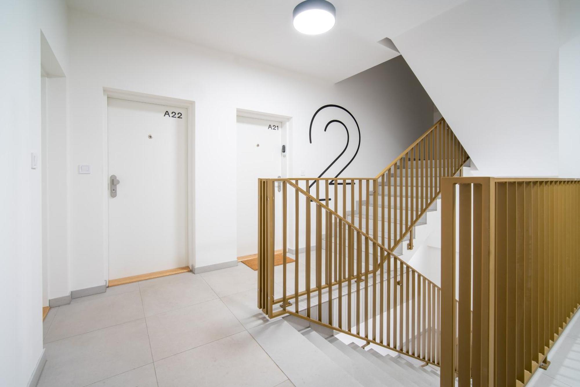 City Relax Apartments With Free Parking, 10 Mins Walk To City Centre Бърно Екстериор снимка